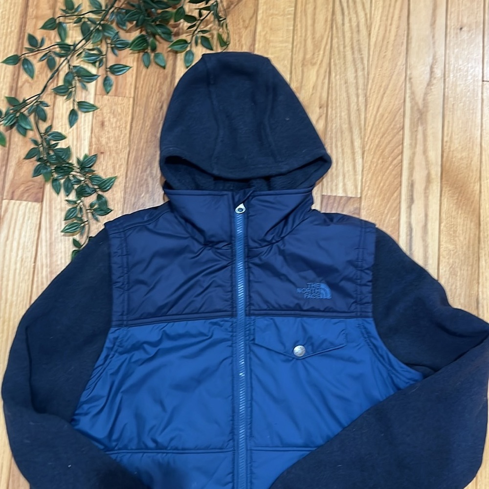 North Face jacket - Picture 3 of 8